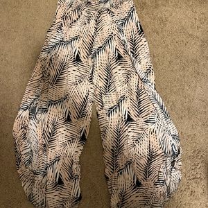 Flowy Pants cream and Grey size Lg